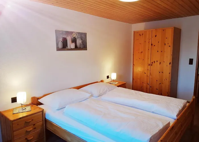 Ferienwohnung Entstrasser * Virgen